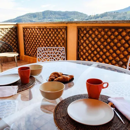 Lägenhet Casarico - By Myhomeincomo *